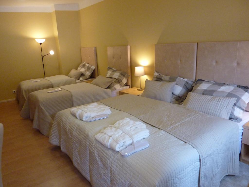 Apartments And Suites Kremnica Rum bild