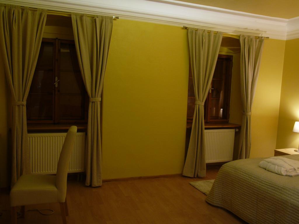 Apartments And Suites Kremnica Exteriör bild